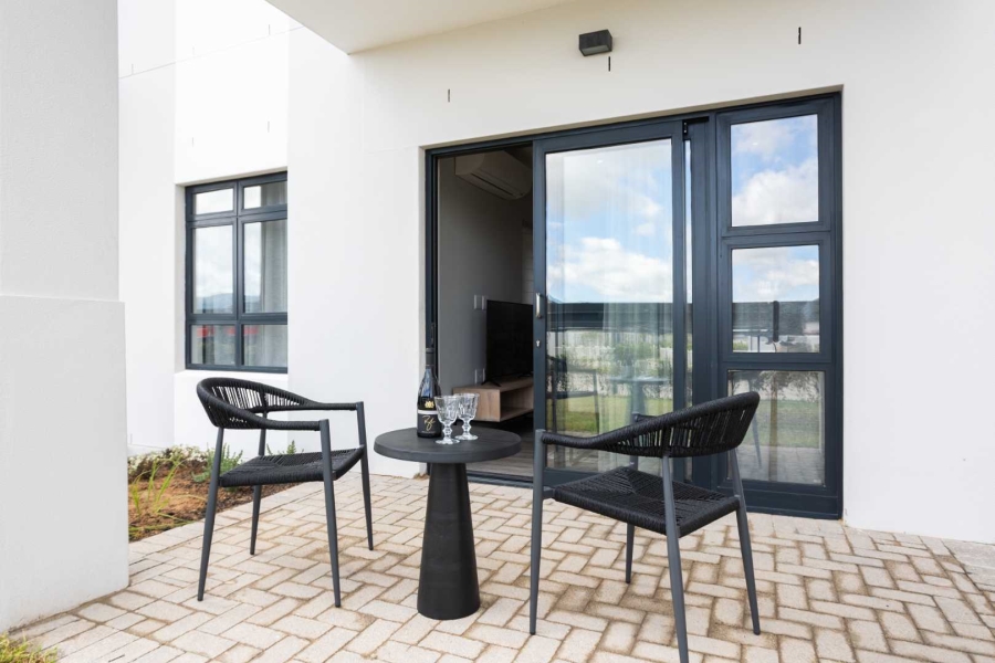 1 Bedroom Property for Sale in Val De Vie Estate Western Cape